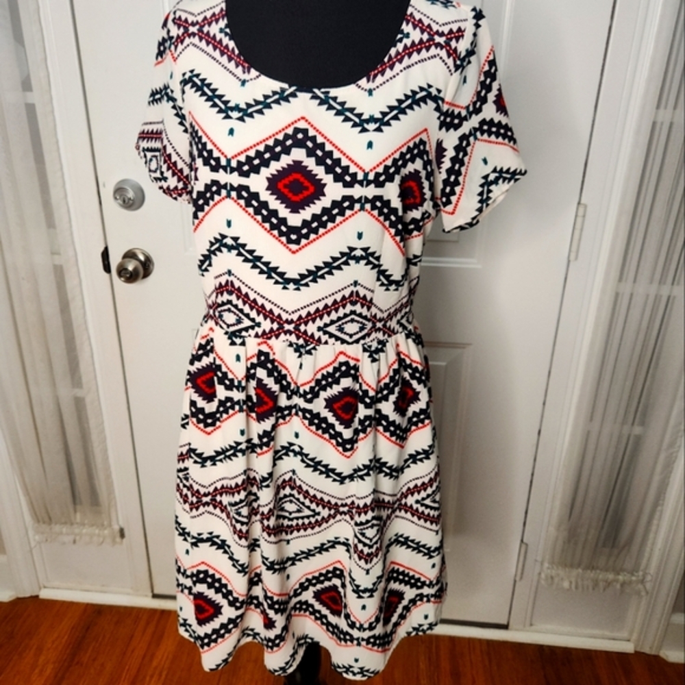 Doe & Rae Aztec‎ Design Dress Size Medium